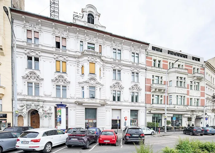 Extra - Large - Cozy Budapest