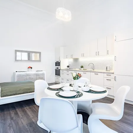 Extra - Large - Cozy Lejlighed Budapest