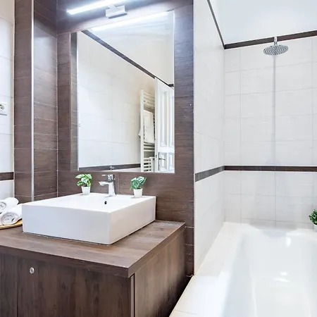 Extra - Large - Cozy * Budapest
