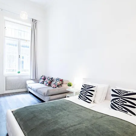 Extra - Large - Cozy Lejlighed Budapest