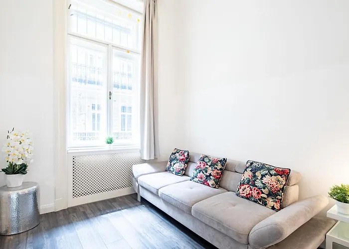 Extra - Large - Cozy Apartamento Budapest