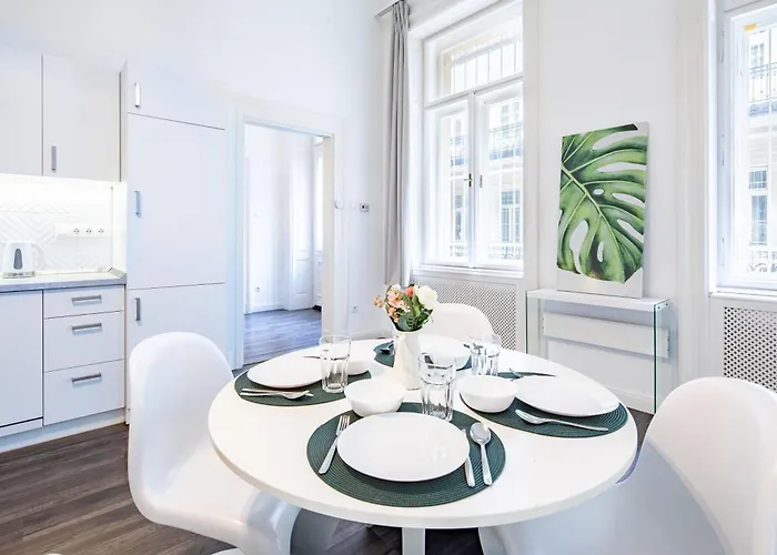 Extra - Large - Cozy Apartamento Budapest