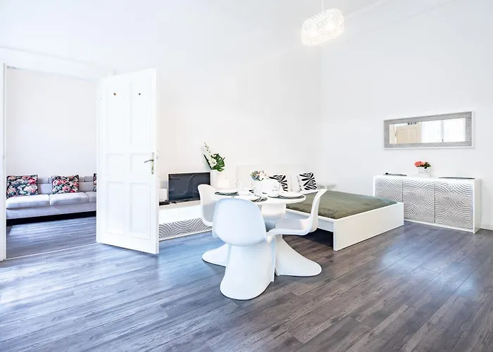 Extra - Large - Cozy Apartamento Budapest