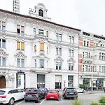 Extra - Large - Cozy Budapest